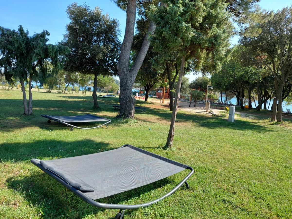 Grand Veles Camp Hotel Banjole Exterior foto