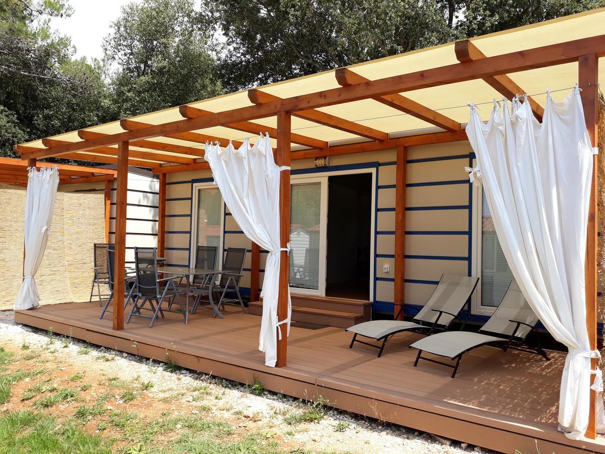 Grand Veles Camp Hotel Banjole Exterior foto
