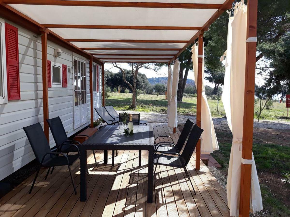 Grand Veles Camp Hotel Banjole Exterior foto